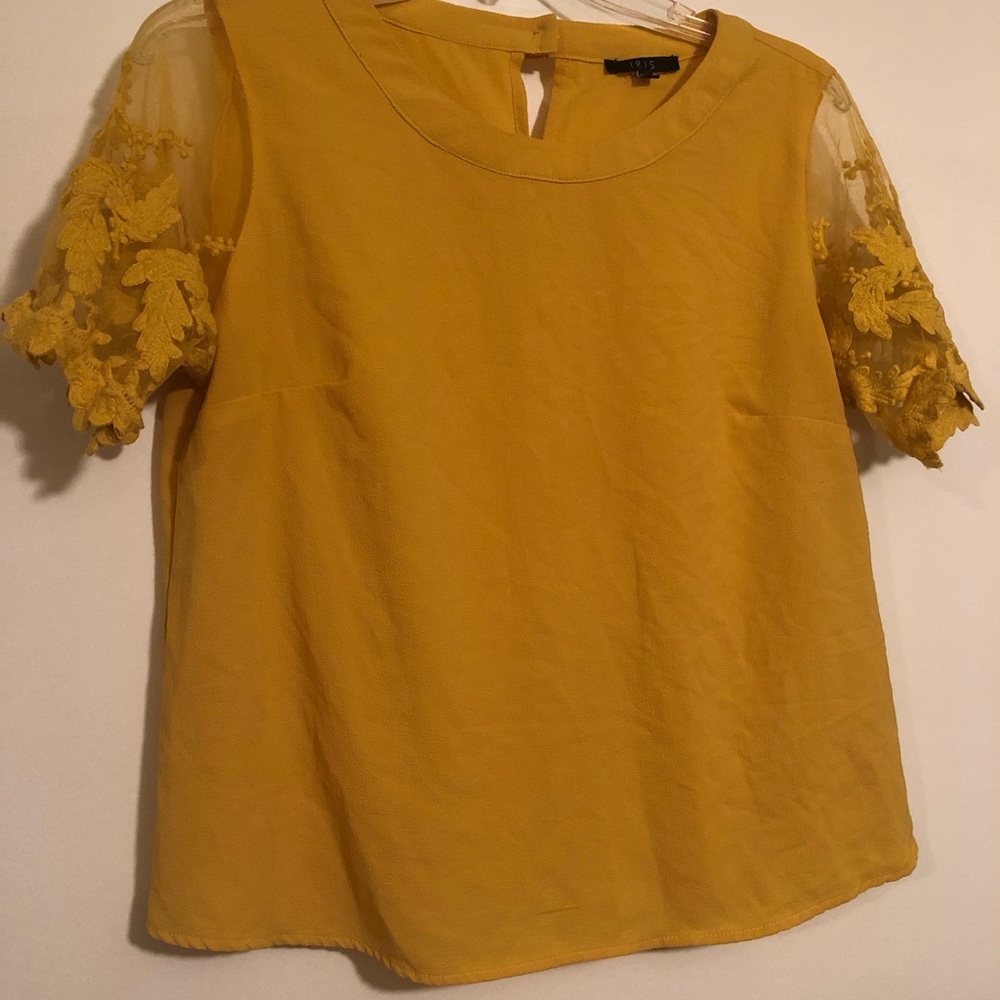 IRIS | yellow lace sleeve top